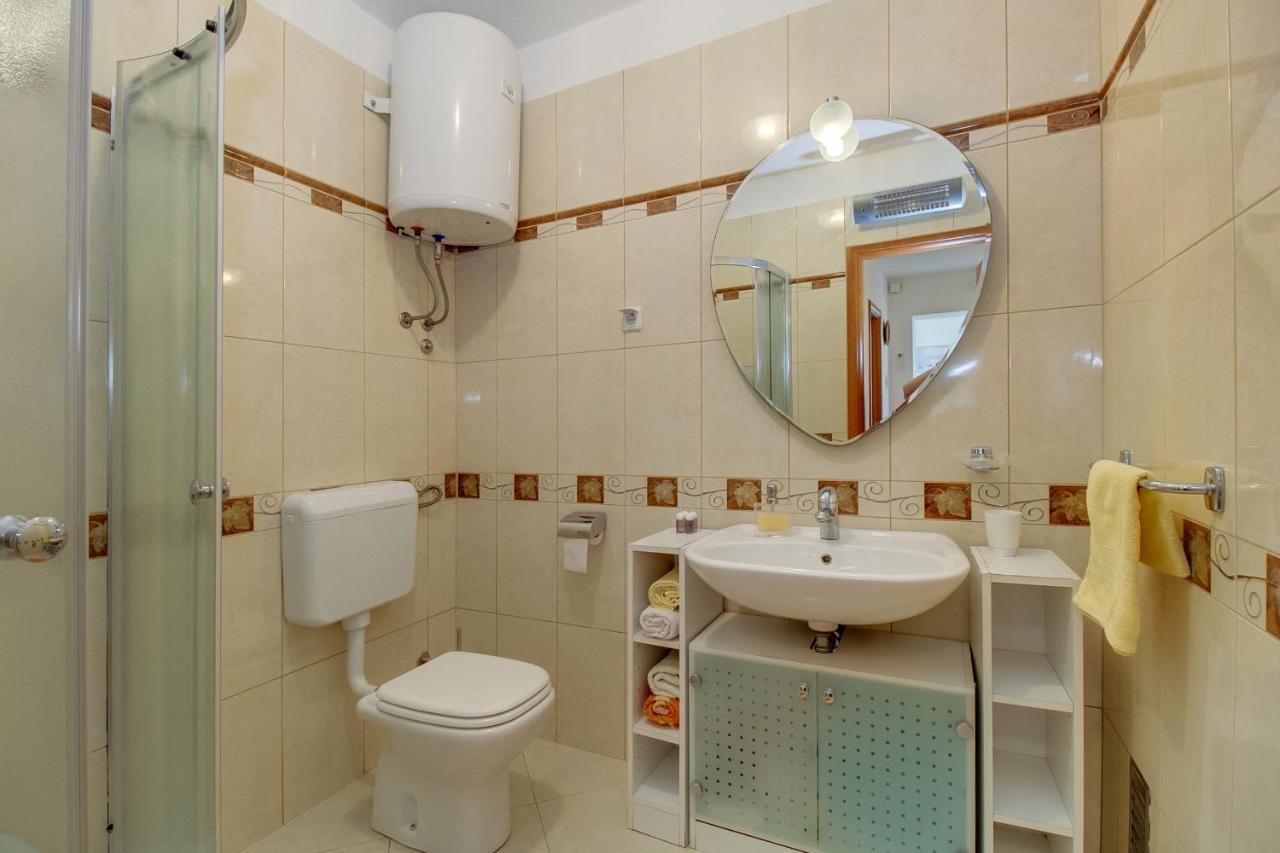 Apartman Mirjana 1 Mali Losinj Exterior photo
