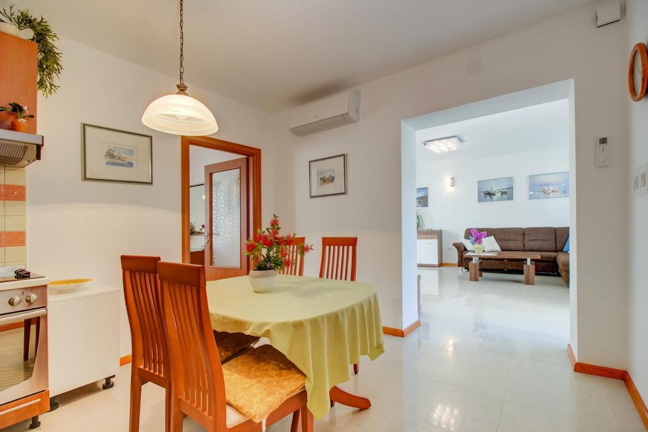 Apartman Mirjana 1 Mali Losinj Exterior photo